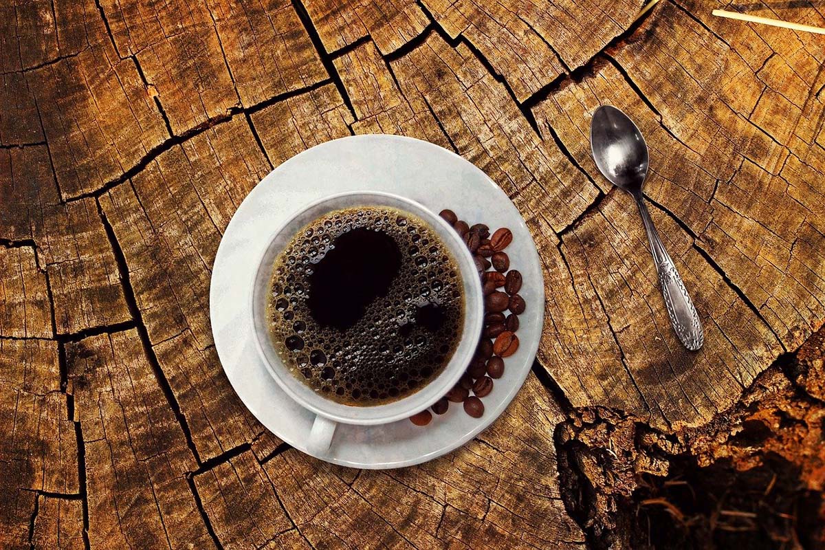 Czy kawa jest zdrowa? Fakty i mity na temat „małej czarnej”